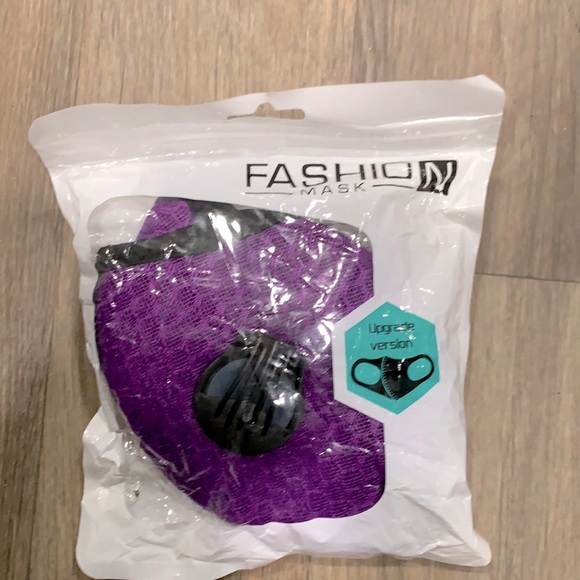 Fashion mask - Picture 1 of 1